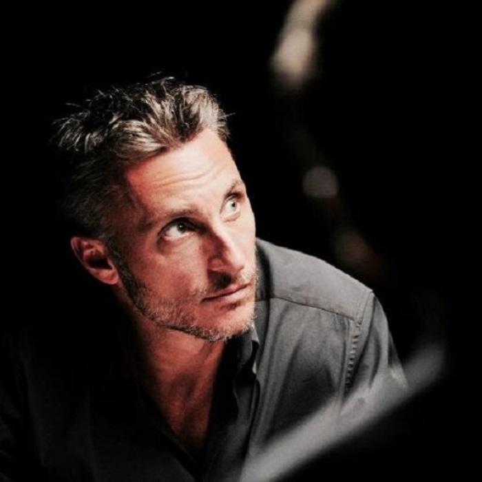 Tullian Tchividjian.