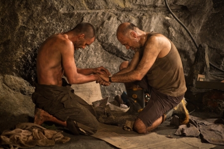 (L-r) Juan Pablo Raba as Darío Segovia and Marco Treviño as José Henriquez in Alcon Entertainment's true-life drama 'THE 33,' a Warner Bros. Pictures Release.