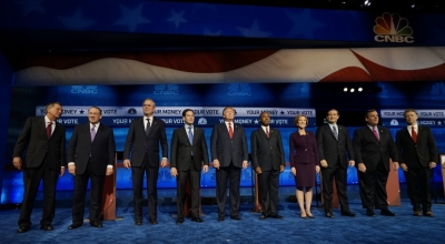 Republican U.S. presidential candidates (L-R) Governor John Kasich, former Governor Mike Huckabee, former Governor Jeb Bush, U.S. Senator Marco Rubio, businessman Donald Trump, Dr. Ben Carson, former HP CEO Carly Fiorina, U.S. Senator Ted Cruz, Governor Chris Christie and U.S. Rep. Rand Paul pose before the start of the 2016 U.S. Republican presidential candidates debate held by CNBC in Boulder, Colorado, October 28, 2015.