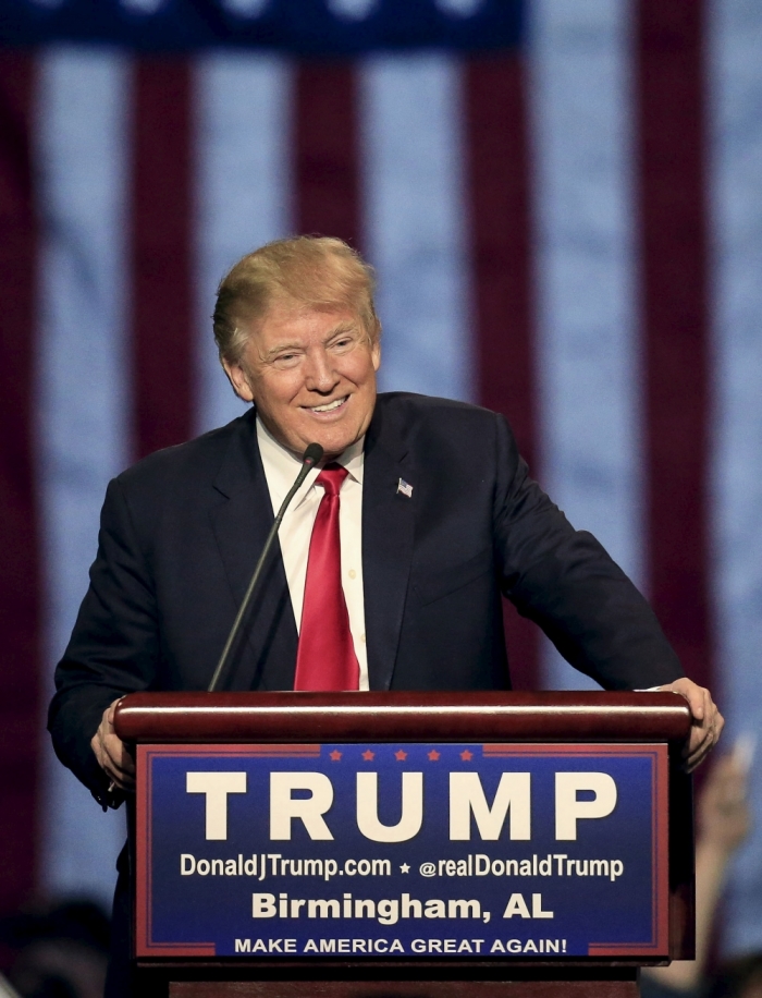 U.S. Republican presidential candidate Donald Trump speaks at a rally at the Birmingham Jefferson Civic Complex in Birmingham, Alabama, November 21,2015.