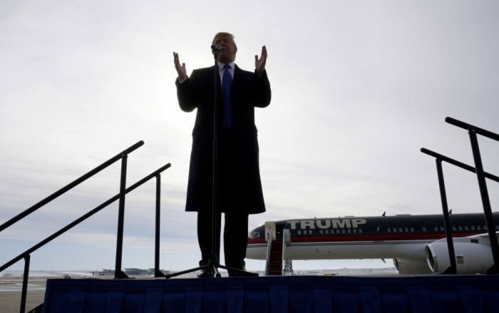 U.S. Republican presidential candidate Donald Trump speaks to supporters at a campaign rally in Dubuque, Iowa January 30, 2016.