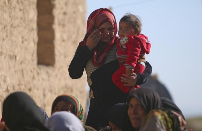 Women mourn the death of a relative killed by Islamic State fighter in Mteahh village near al-Shadadi town, Hasaka countryside Syria February 18, 2016.