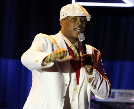 Gospel singer James Fortune performs a song he dedicated to Michael Jackson and his family at the ASCAP Rhythm & Soul Music Awards in Beverly Hills, June 26, 2009.