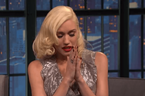 Gwen Stefani urges Christians to pray this Christmas, quotes Scripture: 'God so loved the world'