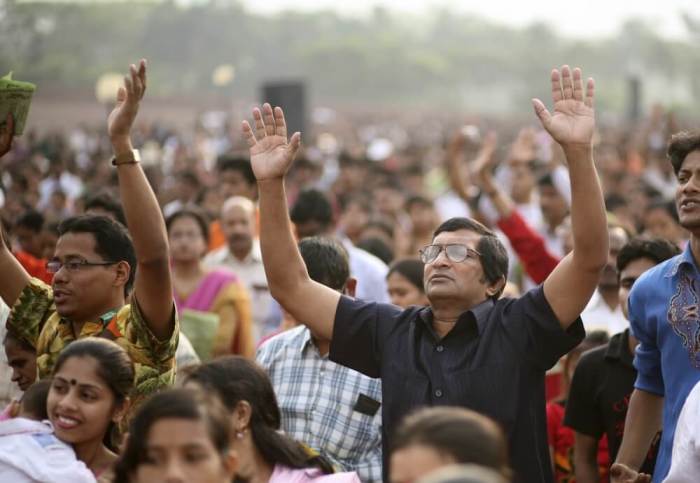 Christian people pray during a sunrise prayer by Dhaka Pastors Fellowship on Easter Sunday in Dhaka, Bangladesh, April 12, 2009.