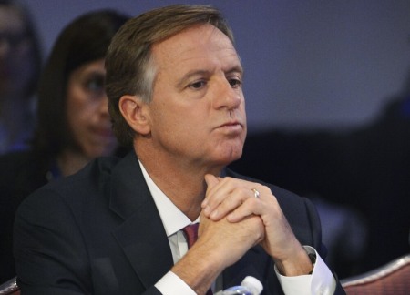 Tennessee Republican Governor Bill Haslam listens during the National Governors Association Winter Meeting in Washington, in this February 22, 2014, file photo. Agreeing there must be a 48-hour waiting period between the time a woman consults her doctor about an abortion and the time it can be performed, Tennessee Gov. Bill Haslam signed the second of two major abortion regulation bills into law on May 18, 2015.