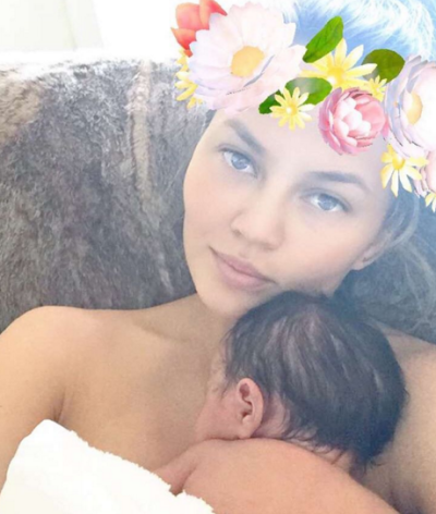 Luna Simone Stephens' debut on Chrissy Teigen's Snapchat