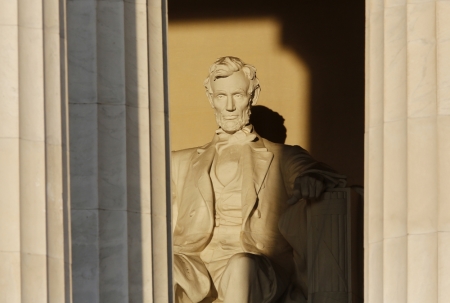 The Lincoln Memorial is seen at sunrise in Washington April 5, 2015. On April 15, the United States commemorates the 150th anniversary of Lincoln's assassination.