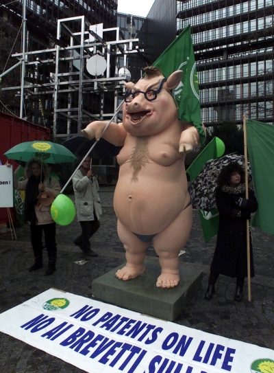 Members of the Italian green party Verdi protest against patents for a technique to cross humans and animals in front of the European Patent Office in Munich November 21, 2000. The Australian company Amrad has been awarded a patent for a technique to cross humans and animals. Mice, birds, sheep, pigs, cattle, goats and even fish could be used for the so-called chimera creatures. German Greenpeace campaigners discovered the patent had been registered last year with the European Patent Office. The patent includes processes to grow embryo cells from people and animals.