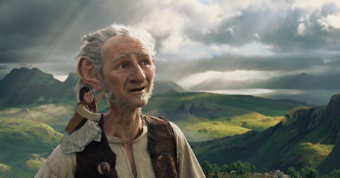 Movie still for 'The BFG,' 2016.