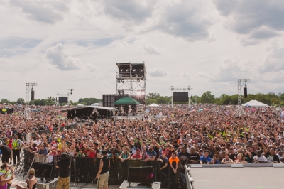 Thousands gather to worship and pray on the National Mall in Washington, DC on July 16, 2016.