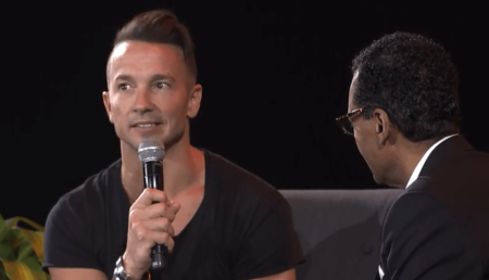 Hillsong NYC lead pastor Carl Lentz (L) interviews Christian Cultural Center Senior Pastor A.R. Bernard at the Hillsong NYC Conference on Aug. 4, 2016.