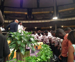 Bishop Eddie Long Leads Football Team to Christ After Player's Tragic Death