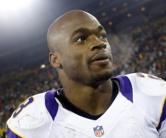 Adrian Peterson Lifted In Prayer By Tim Tebow, Kevin Durant, Lebron James and More