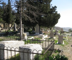 Historic Graves Smashed as Christian Cemetery in Israel Vandalized, Jewish 'Extremists' Questioned