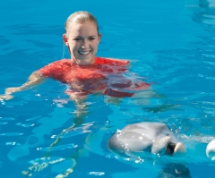 'Soul Surfer' Bethany Hamilton to Star in 'Dolphin Tale 2'