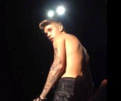 Justin Bieber Hit With Water Bottle, Storms Off Stage (VIDEO)