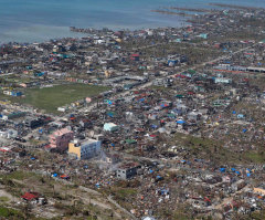 Typhoon Haiyan Caused Damage 'Beyond Description,' 'Worse Than Hell' in Philippines; Now Hits Vietnam