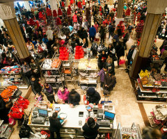 Should Christians Shop on Thanksgiving? Christian Leaders Offer Their Opinion