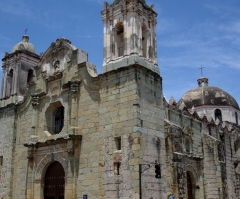 Mexican Catholics Attack Pentecostal Church and Congregation With Sledgehammers and Pick-Axes