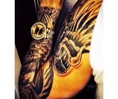 Justin Bieber New Eagle Tattoo (Photo): Singer Posts Picture on Twitter