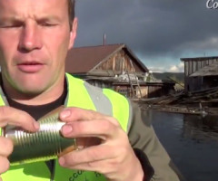 Here's How to Open a Tin Can With Your Bare Hands (VIDEO)