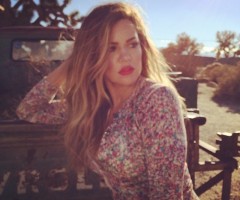 Khloe Kardashian Reading Bible Amid Lamar Odom Divorce Woes