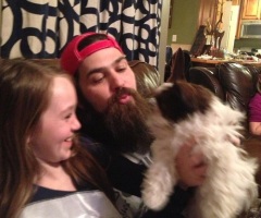 'Duck Dynasty' Robertson Family Shows Off New Pet; Puppy Named Gizmo (PHOTO)