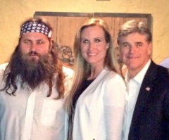 Debate Wages Over Whether 'Duck Dynasty's' Willie Robertson or Fox's Sean Hannity Left $5K Tip