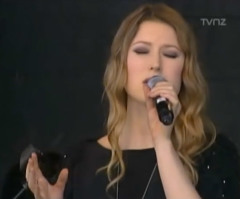 Angelic Rendition of 'Amazing Grace' Lifts Spirits After Earthquake Devastates New Zealand (VIDEO)