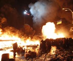 Ukraine's Bloodiest Day as Police, Protesters Clash Leaving 25 Dead; US Urges Restraint