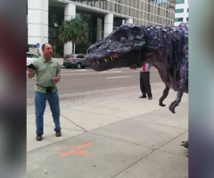 Dinosaur Interrupts Street Evangelist Preaching the Gospel in Downtown Tampa (VIDEO)