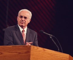 John MacArthur Plans Biblical Inerrancy Summit; Answers Critics on Teaching Against Charismatic Movement