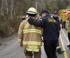 Washington Holds Moment of Silence as Mudslide Death Toll Rises to 27; Search Continues for 90 Missing