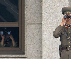 North, South Koreas Exchange Fire Across Sea Border