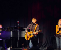 Teen Siblings Praise Jesus With This Beautiful Performance of 'Lead Me to the Cross' (VIDEO)