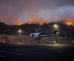 Air Force Wife Pays Grocery Tab for Firefighters Called to Emergency - They Pay it Forward for Memorial Day