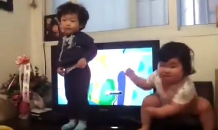 You'll Laugh Out Loud Seeing This Baby Girl's Insanely Adorable Dance (VIDEO)