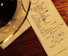 Waiter Receives $1,000 Tip and Instructions to 'Pay It Forward' From Customer