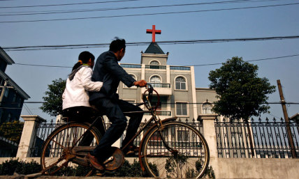 Church Members Weep, Pray Around 10-Foot Cross Removed by Police in China