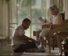 What This One Man Does for His Wife With Alzheimer's Every Day Will Bring Tears to Your Eyes (VIDEO)