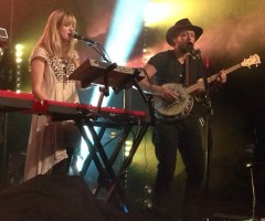 Gungor Defends Faith; Says Christians Based Their Faith on Jesus, Not the Bible Before Enlightenment