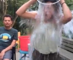 Father With ALS Joins His Daughter in the Ice Bucket Challenge to Raise Awareness (VIDEO)