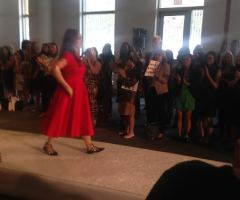 Fashion Week: Quadruple Amputee Hits the Runway During Carrie Hammer 'Role Models' Show (PHOTOS)