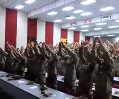 Military Men Worship The Lord Together During a Briefing – There Singing Performance Will Give You The Chills! (VIDEO)