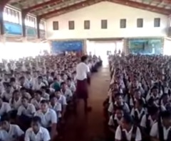 Kids Singing Together for Jesus at a School Assembly – This Will Give You Chills! (VIDEO)