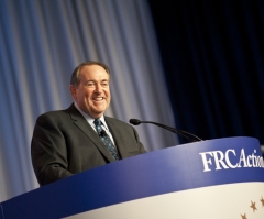 Mike Huckabee Blasts Republican Leaders, Threatens to Leave Party, for 'Abdicating' on Same-Sex Marriage