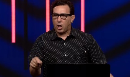 Megachurch Pastor Sergio de la Mora Talks Church Planting, Growing Congregation After Risking Reputation, Resources