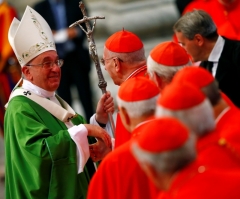 Catholic Bishops at Synod on Family Rejects Gay-Friendly Policy Change; Undecided on Cohabitating and Remarried Members