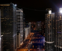 Nik Wallenda Completes Chicago Skywalk Blindfolded, Without Harness; 'I'm Not Crazy,' He Says